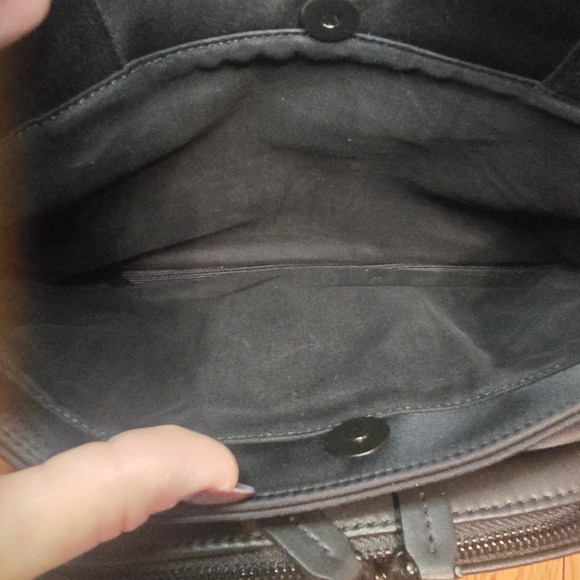 Monos Metro Duffel Black Vegan Leather Travel Bag Quicksnap Water Reaistant - Picture 15 of 16